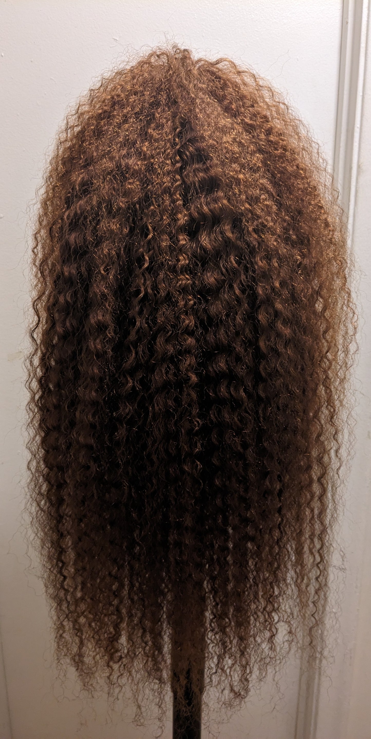 20 Inch. Kinky Water Wave. COLOR:Blonde. 100% Human Hair. 360 HD Lace. 150% Density